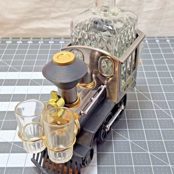 Vintage Dc328 Train Locomotive Music Box Decanter Works Barware Set Hong Kong - Picture 5 of 16